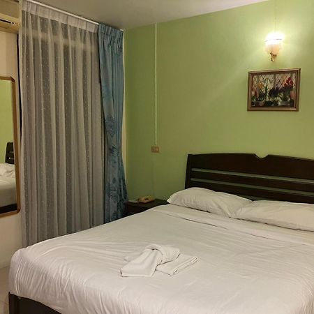 Md House Hotell Chiang Mai Exteriör bild