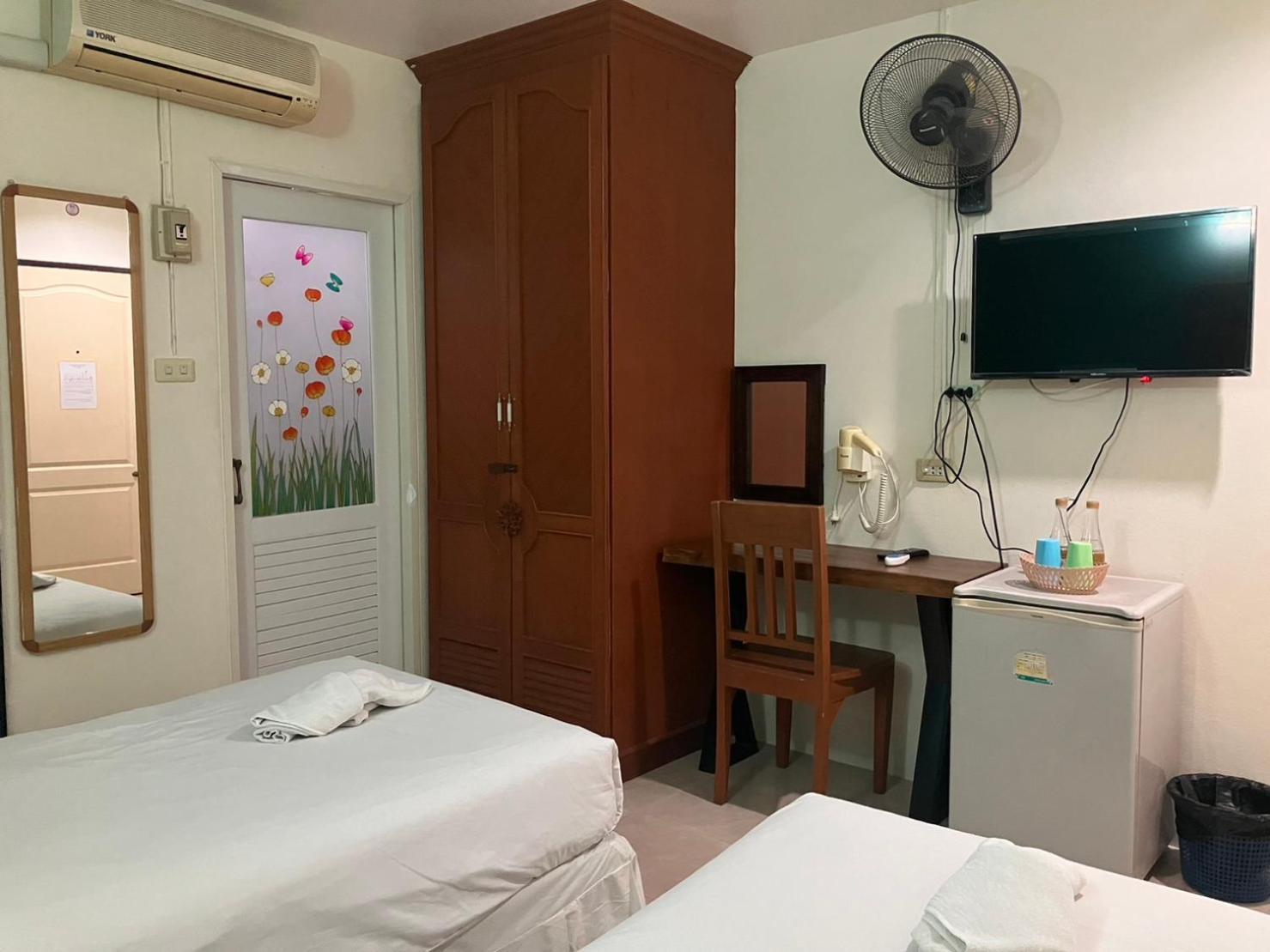 Md House Hotell Chiang Mai Exteriör bild