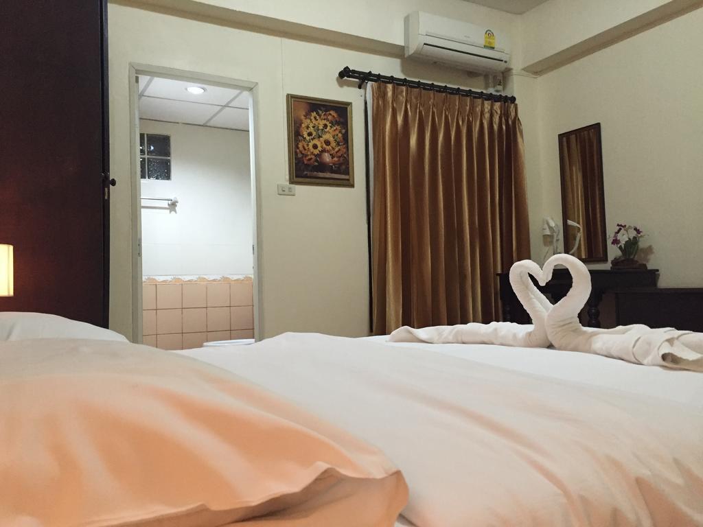 Md House Hotell Chiang Mai Rum bild